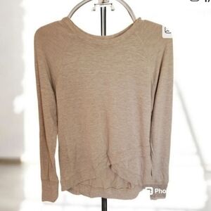 Athleta Pale Pink High Low Long Sleeve Performance Sweater Size Medium